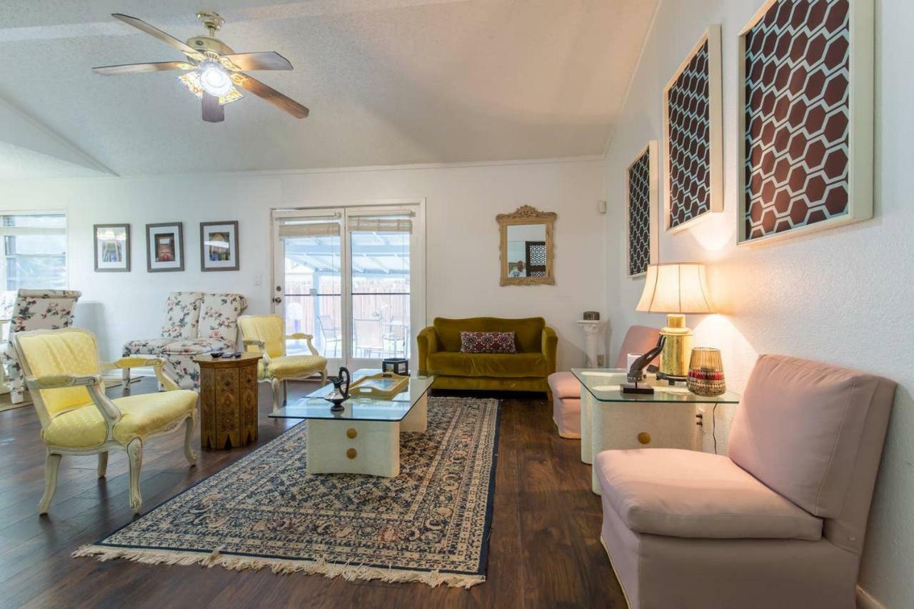 Oasis Near Dfw Airport With Mediterranean Setting Irving Exteriér fotografie