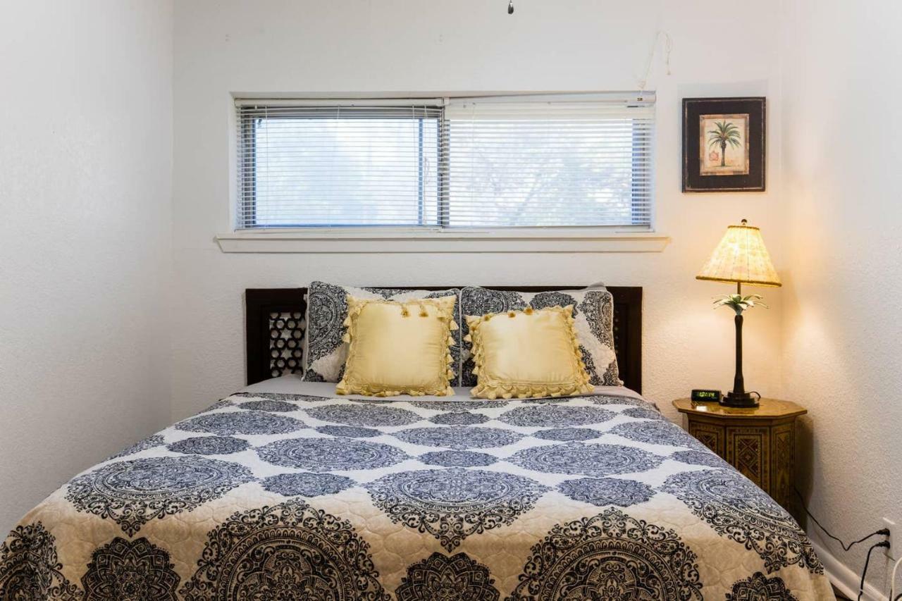 Oasis Near Dfw Airport With Mediterranean Setting Irving Exteriér fotografie